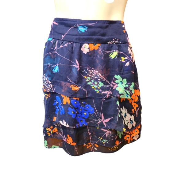 Zara Dresses & Skirts - ZARA ALL SILK Tiered Lined Mini Skirt Dark Navy Floral Design Large